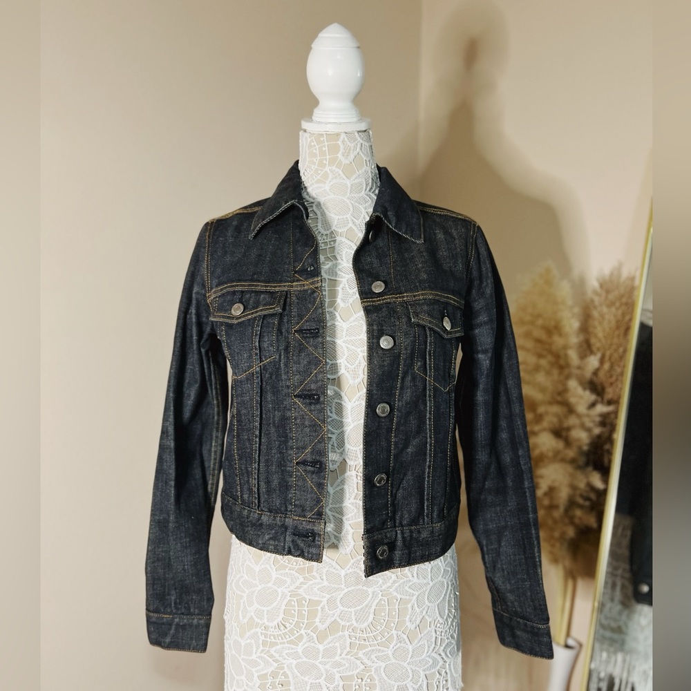 Authentic Burberry Jacket - Picture 12 of 12